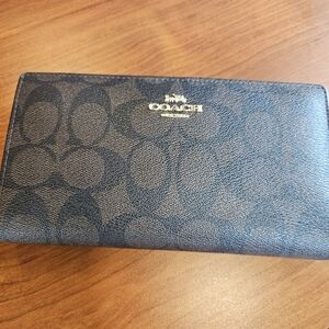 Coach slim zip wallet